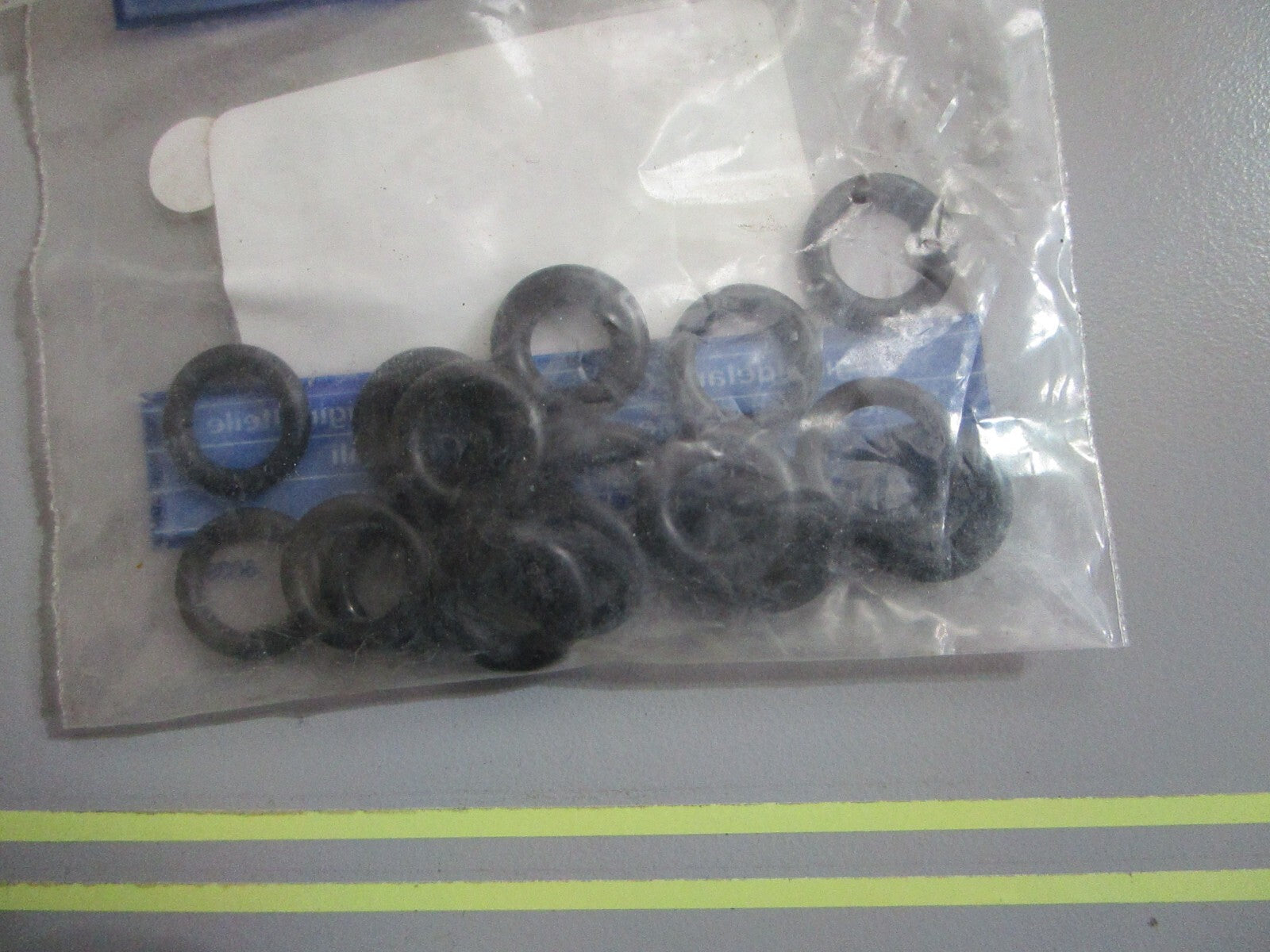 *NEW OEM* 0820 Volvo Penta Sealing Kit 3861291