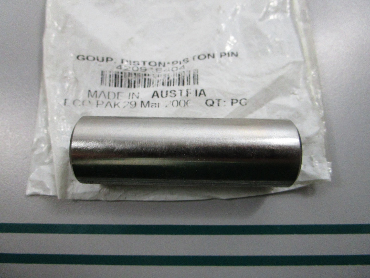 NEW 420916404 Sea-Doo Piston Pin 0810