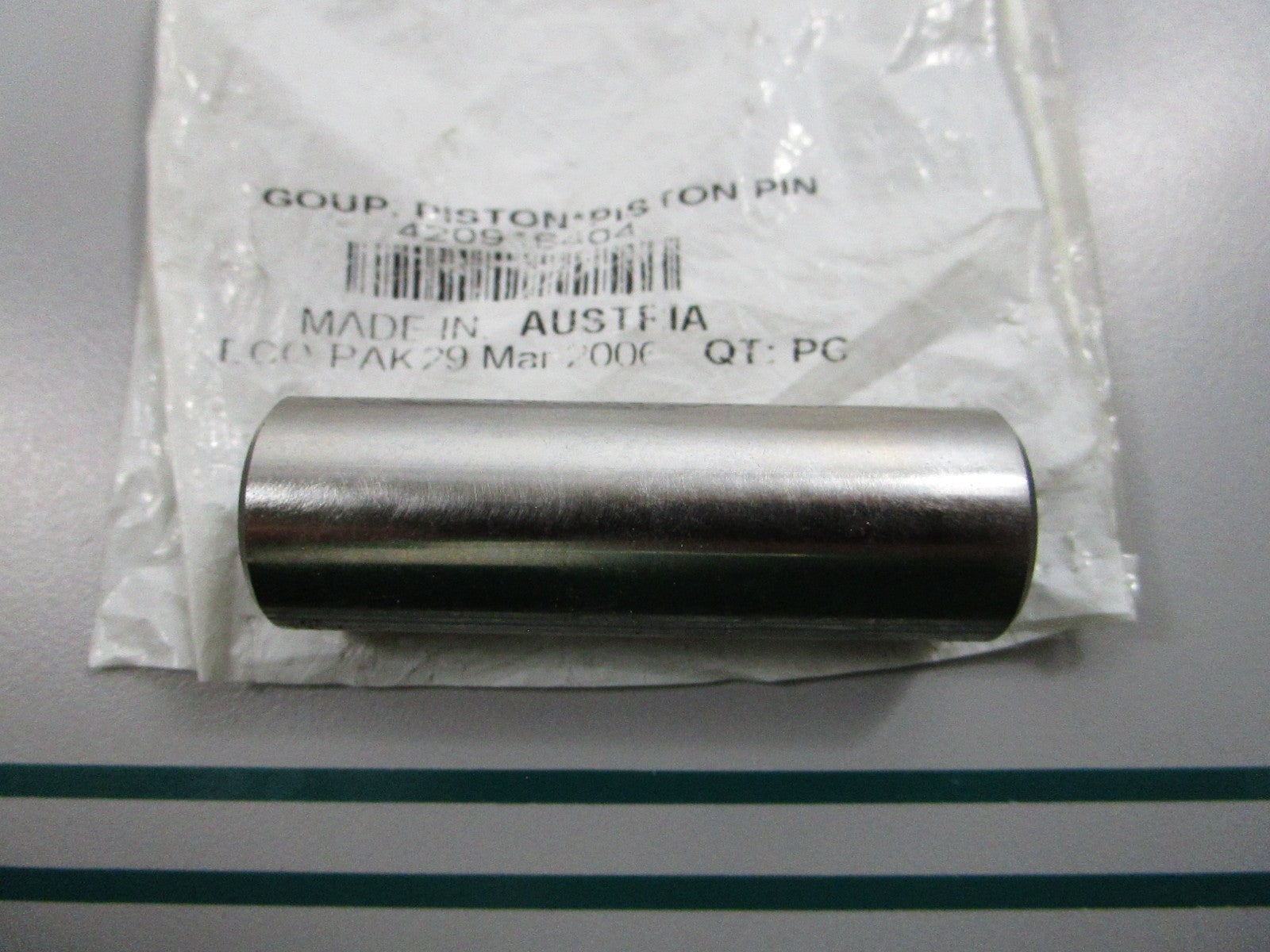 NEW 420916404 Sea-Doo Piston Pin 0810