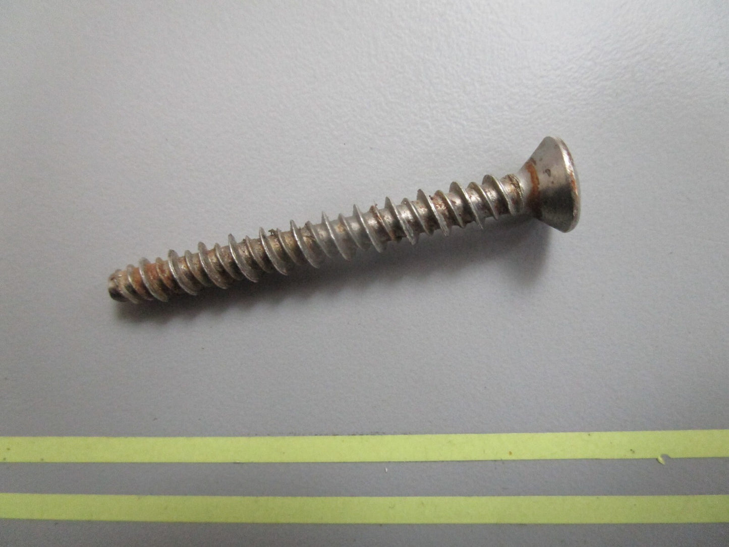 *NEW OEM* 0810 OMC Johnson Evinrude Screw 337061 0337061