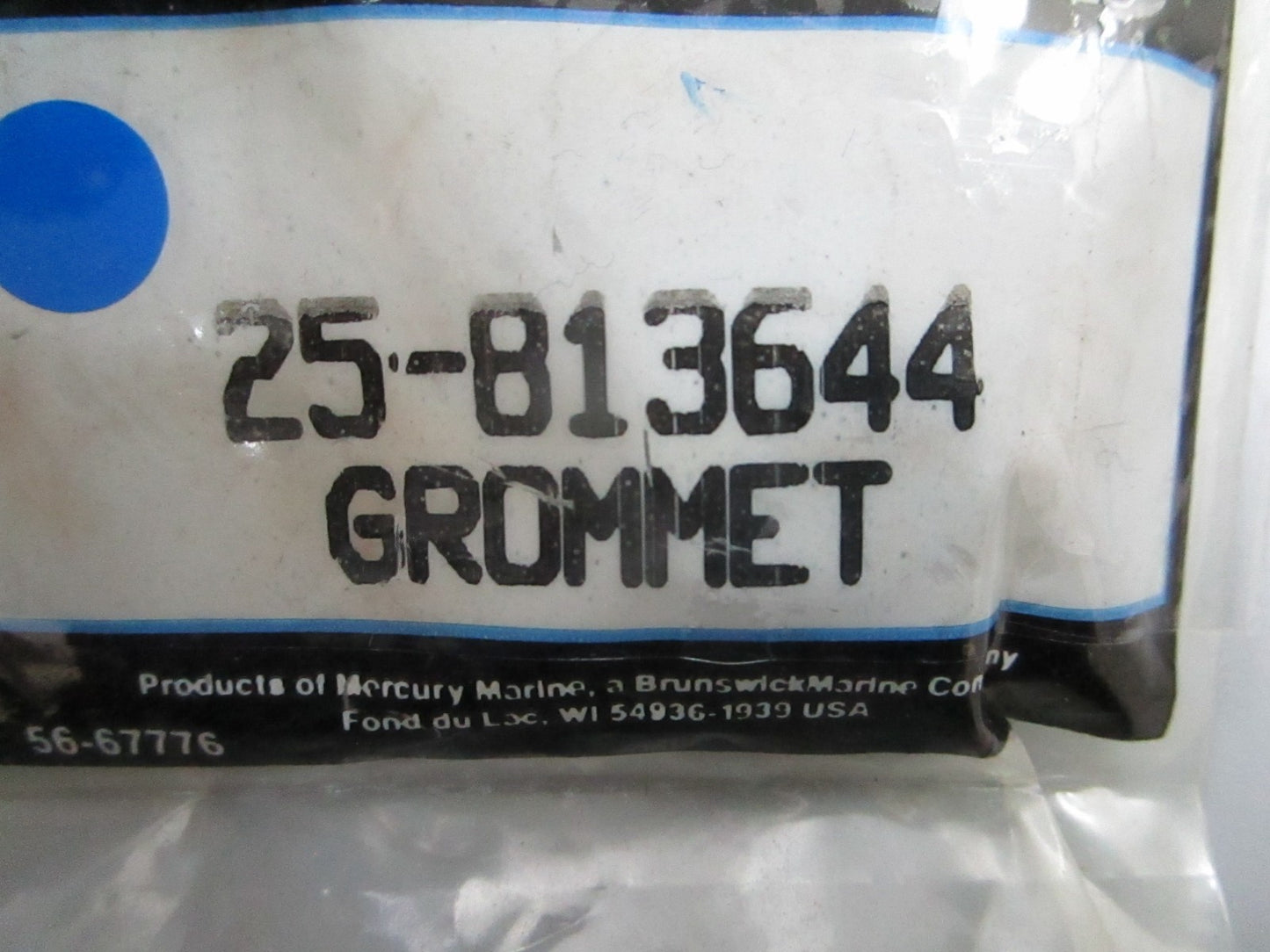 *NEW OEM* 0810 Mercury Quicksilver Grommet 25-813644