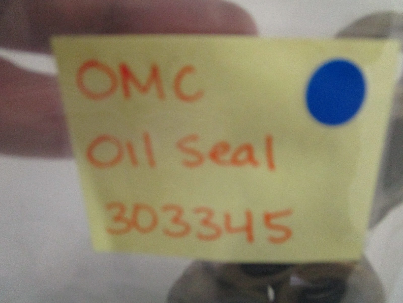 *NEW OEM* 0810 OMC Johnson Evinrude Oil Seal 303345 0303345