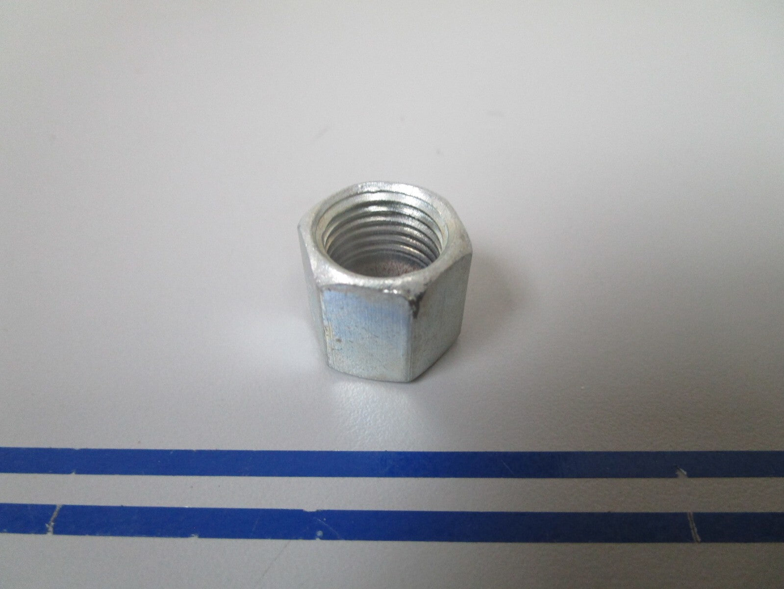 *NEW OEM* 0810 Volvo Penta Fitting Nut 941521