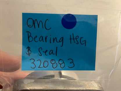 NEW OEM 320883 0320883 OMC Johnson Evinrude Bearing Housing & Seal Assembly 0720