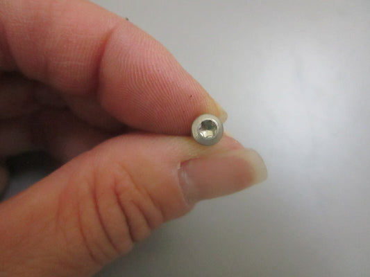 *NEW OEM* (LOT OF 2) 0810 OMC Johnson Evinrude Screw 125212 0125212