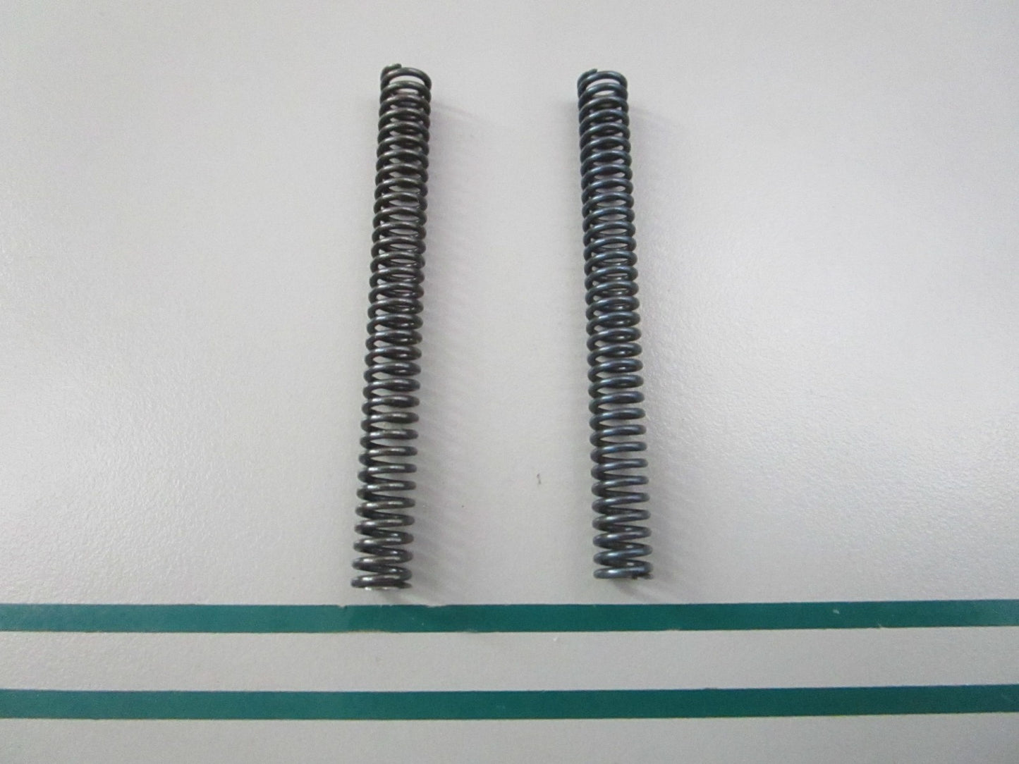 NEW OEM (LOT OF 2) 90501-10065-00 Yamaha Compression Spring 0810