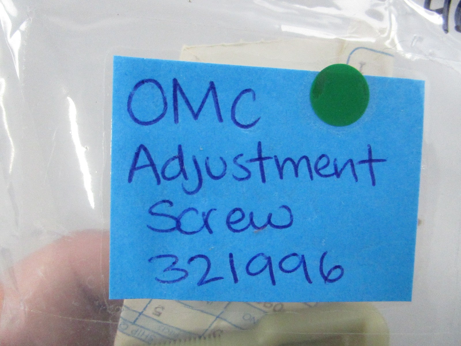 NEW OEM (LOT OF 2) 321996 0321996 OMC Johnson Evinrude Adjustment Screw 0810