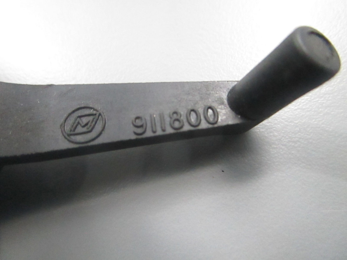 *NEW OEM* 0810 OMC Johnson Evinrude Trim Sender Arm 911800 0911800