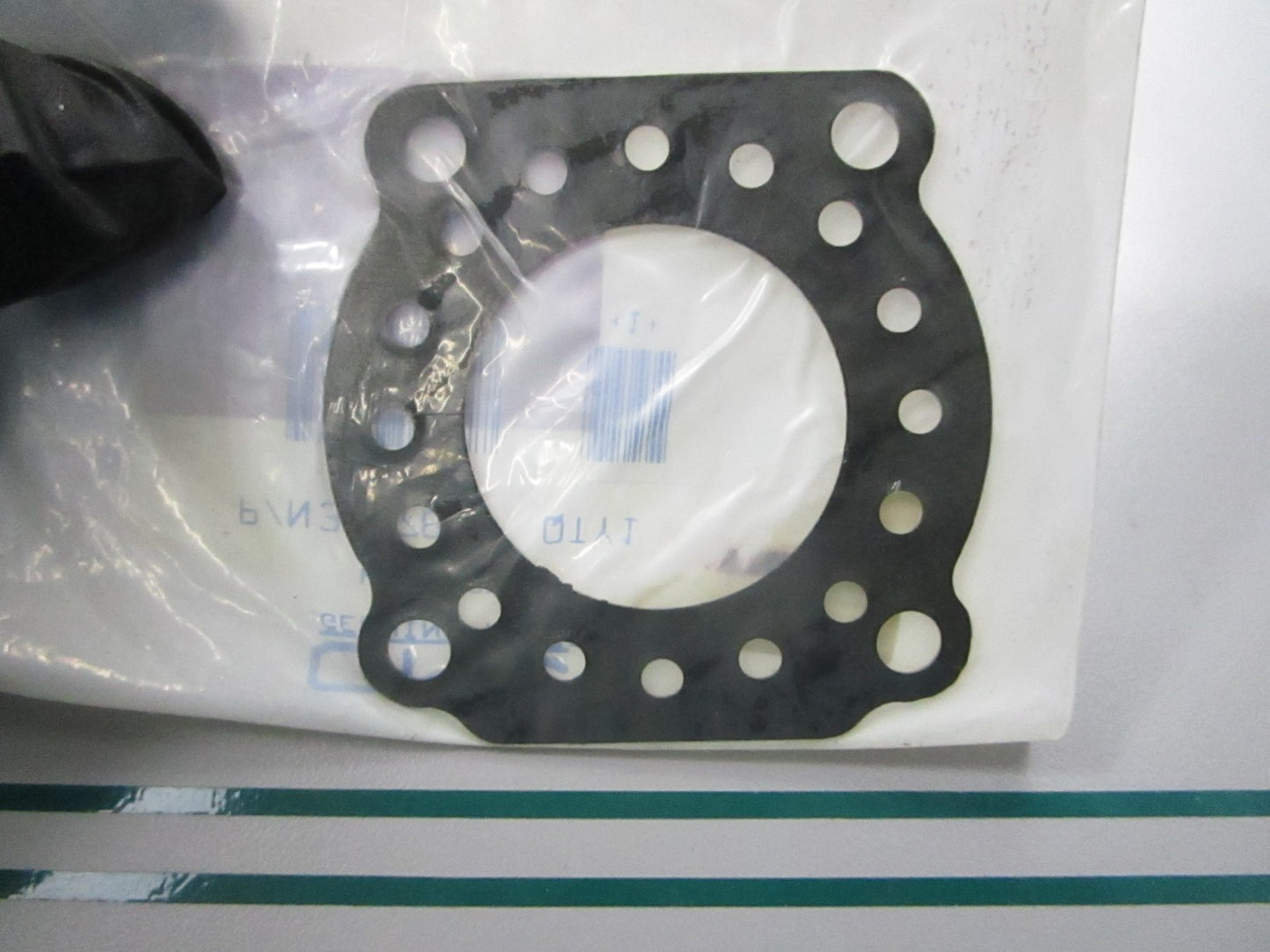 NEW OEM 313782 0313782 OMC Johnson Evinrude Gasket 0810