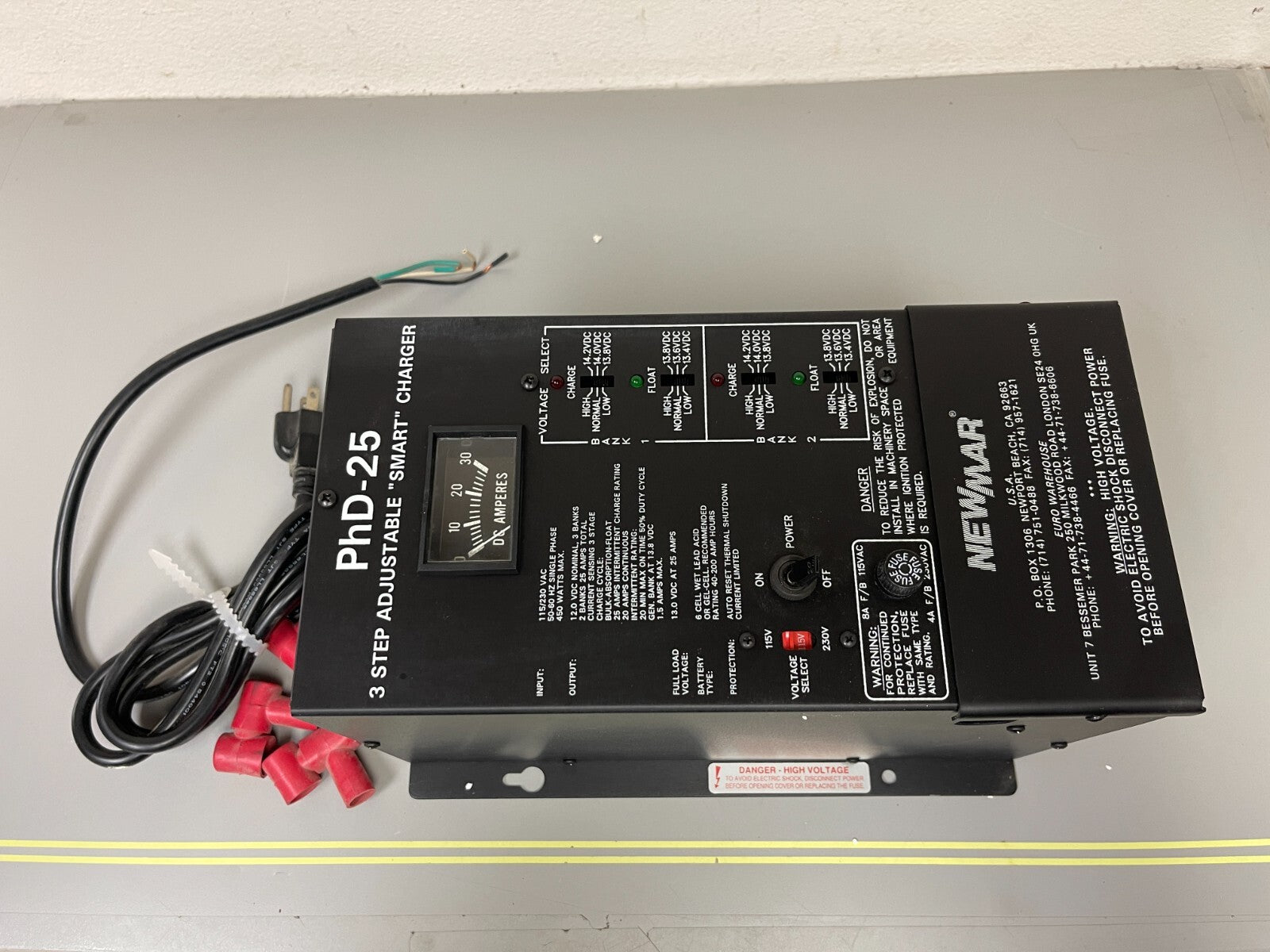 *NEW OEM* 0720 Newmar 30 DC Amperes PHD-25 Battery Charger 445-0250-0