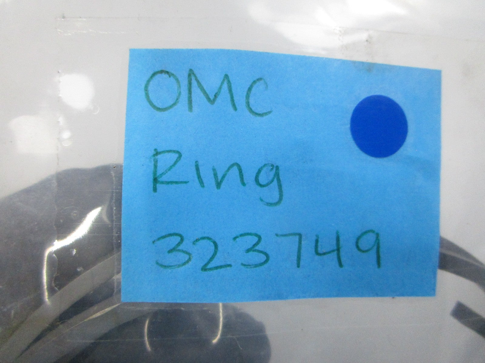 NEW OEM 323749 0323749 OMC Johnson Evinrude Ring 0810