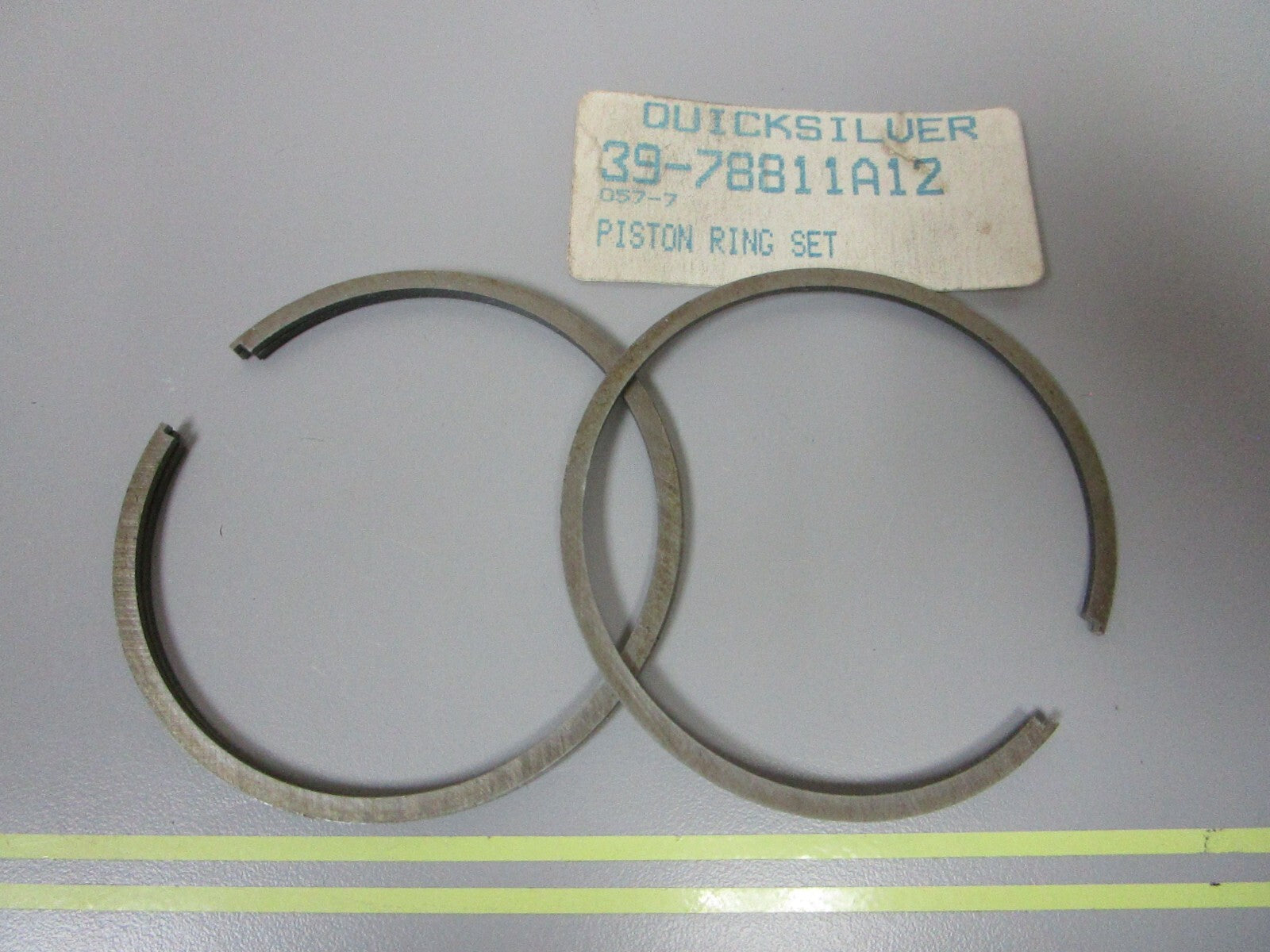 *NEW OEM* 0810 Mercury Quicksilver 2 Piston Ring Set 39-78811A12