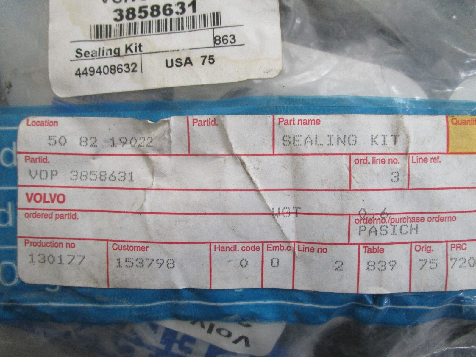 *NEW OEM* 0820 Volvo Penta Sealing Kit 3858631