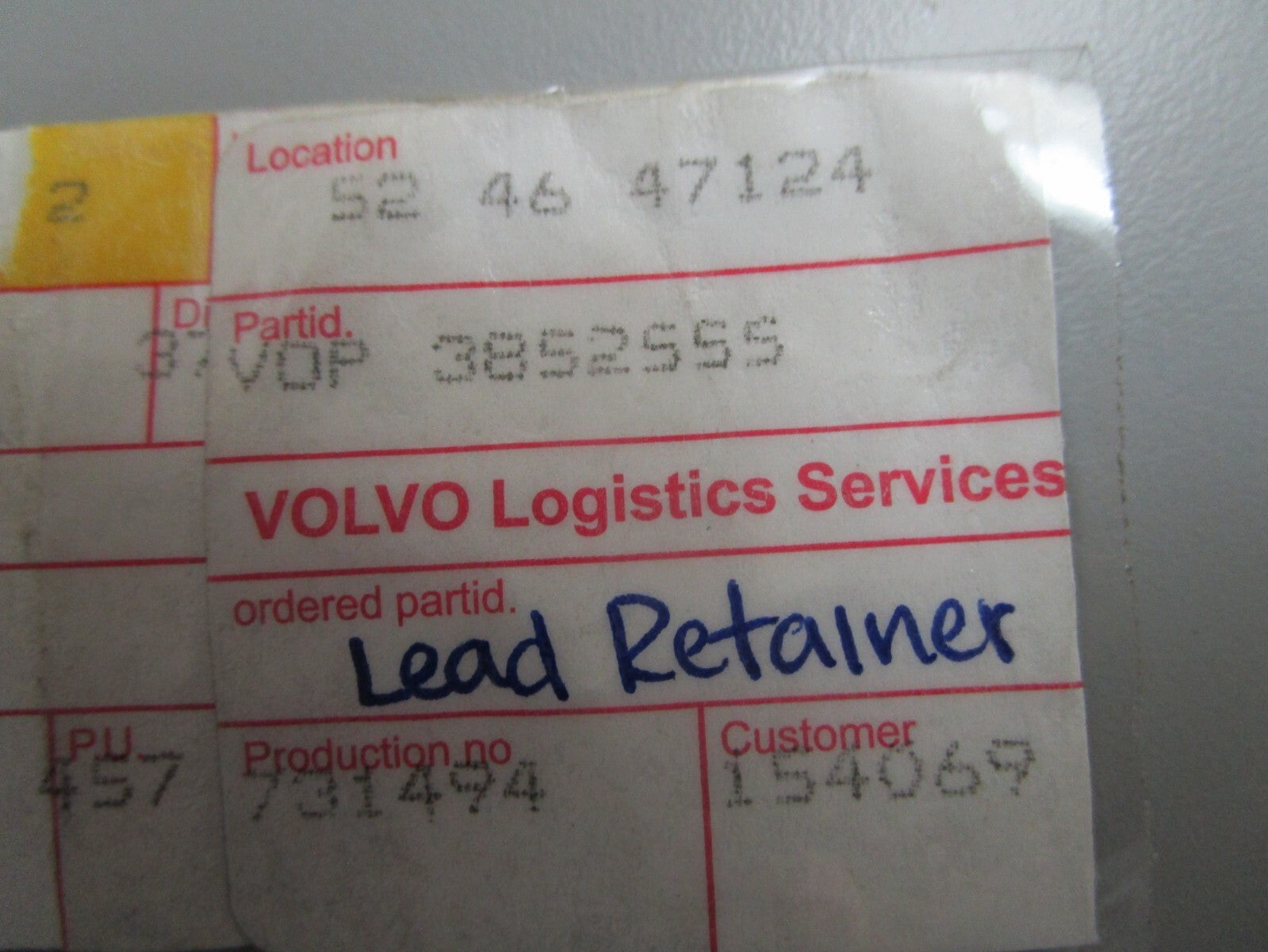 *NEW OEM* 0750 Volvo Penta LEAD RETAINER 3852555