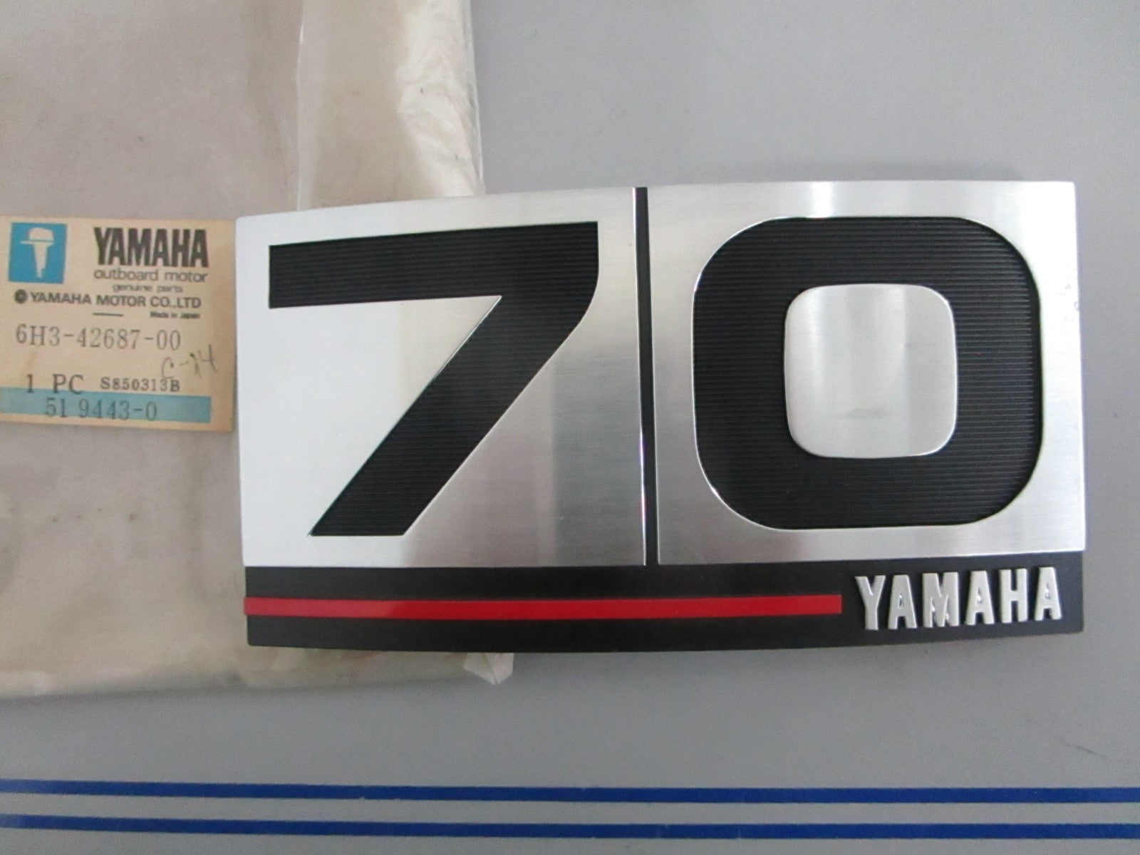 *NEW OEM* 0820 Yamaha Rear Emblem 6H3-42687-00-00