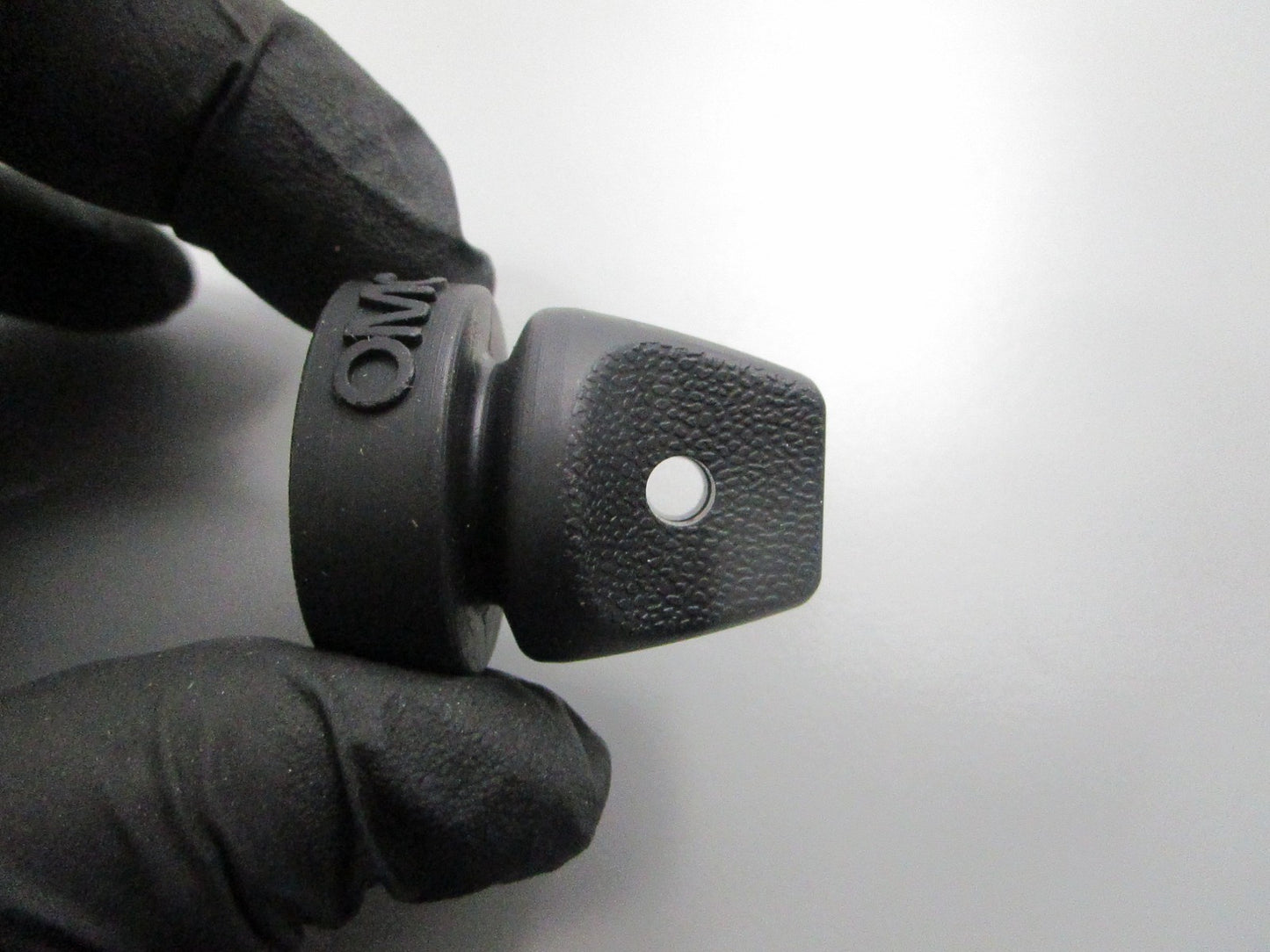 *NEW OEM* 0810 OMC Johnson Evinrude Push Knob 332179 0332179