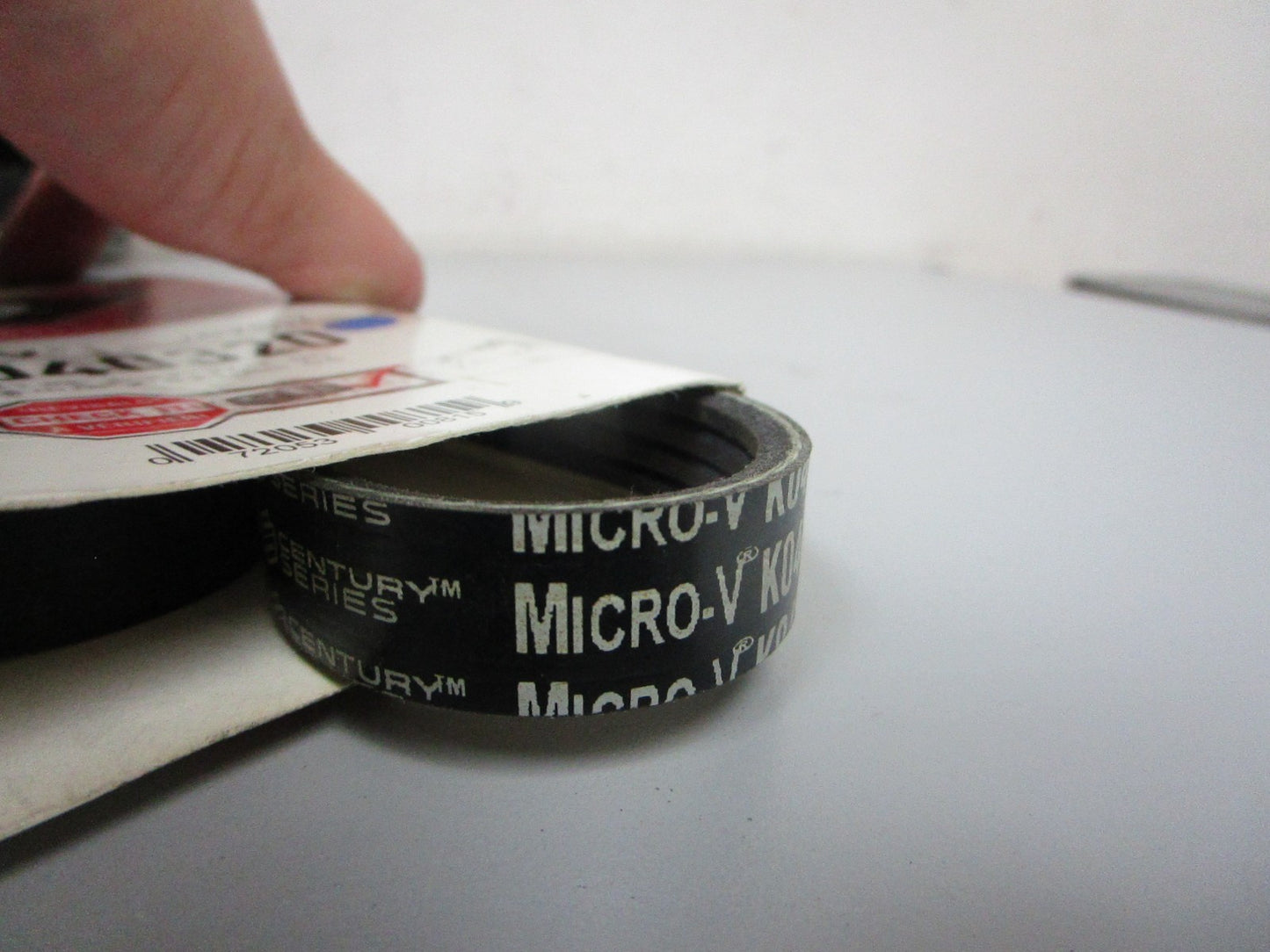NEW K040320 Gates Micro-V 9/16" x 32 ¾" Serpentine Belt 0720