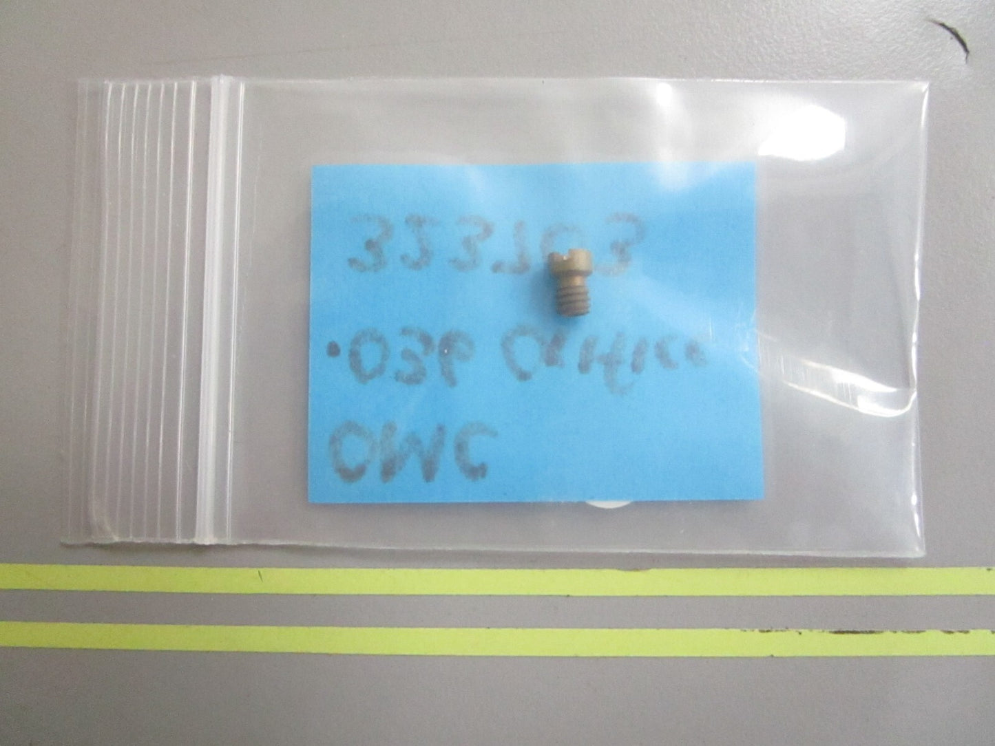 *NEW OEM* 0810 OMC Johnson Evinrude .036 Orifice 323703 0323703