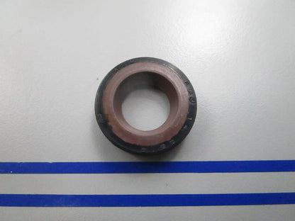 NEW OEM Mercury Quicksilver 26-82225M Oil Seal 0810