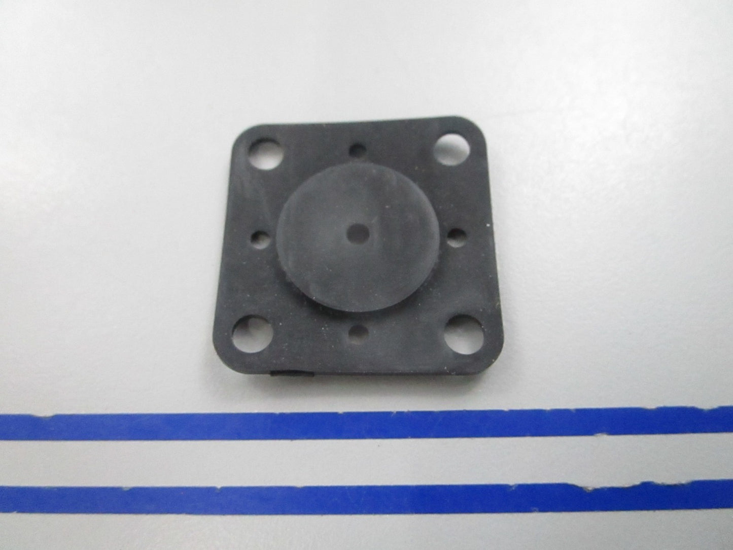 NEW OEM 333448 0333448 OMC Johnson Evinrude Gasket 0810