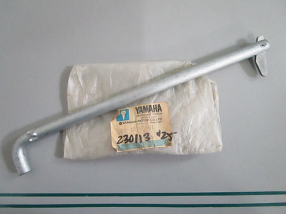 NEW OEM 688-43160-01-00 Yamaha Tilt Rod 0820