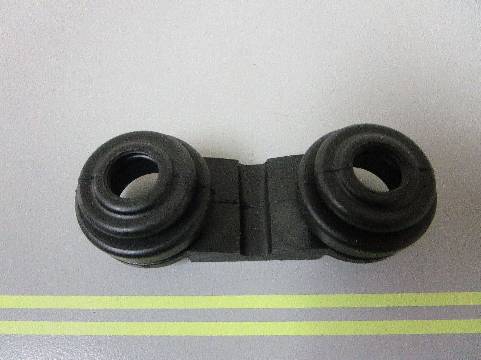 *NEW OEM* 0810 OMC Johnson Evinrude Upper Mount Seal 340178 0340178