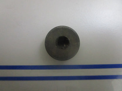 *NEW OEM* 0810 OMC Johnson Evinrude Grommet 319229 0319229