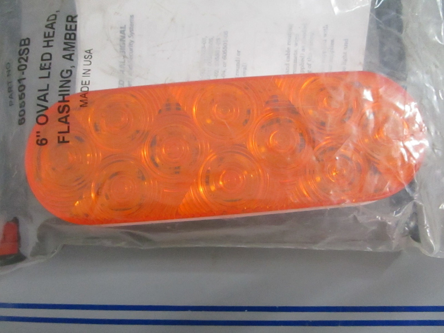 *NEW OEM* 0820 Federal Signal 6" Oval Flashing LED Light 605501-02SB