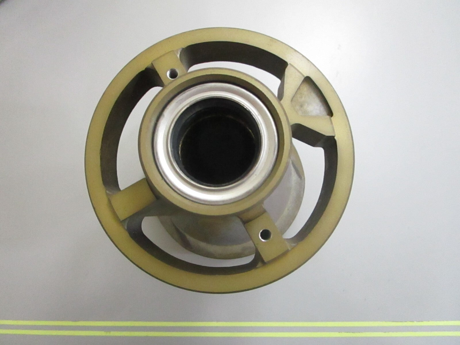 *NEW* 0820 Sierra Bearing Carrier 18-2376 Replaces: 818763A10