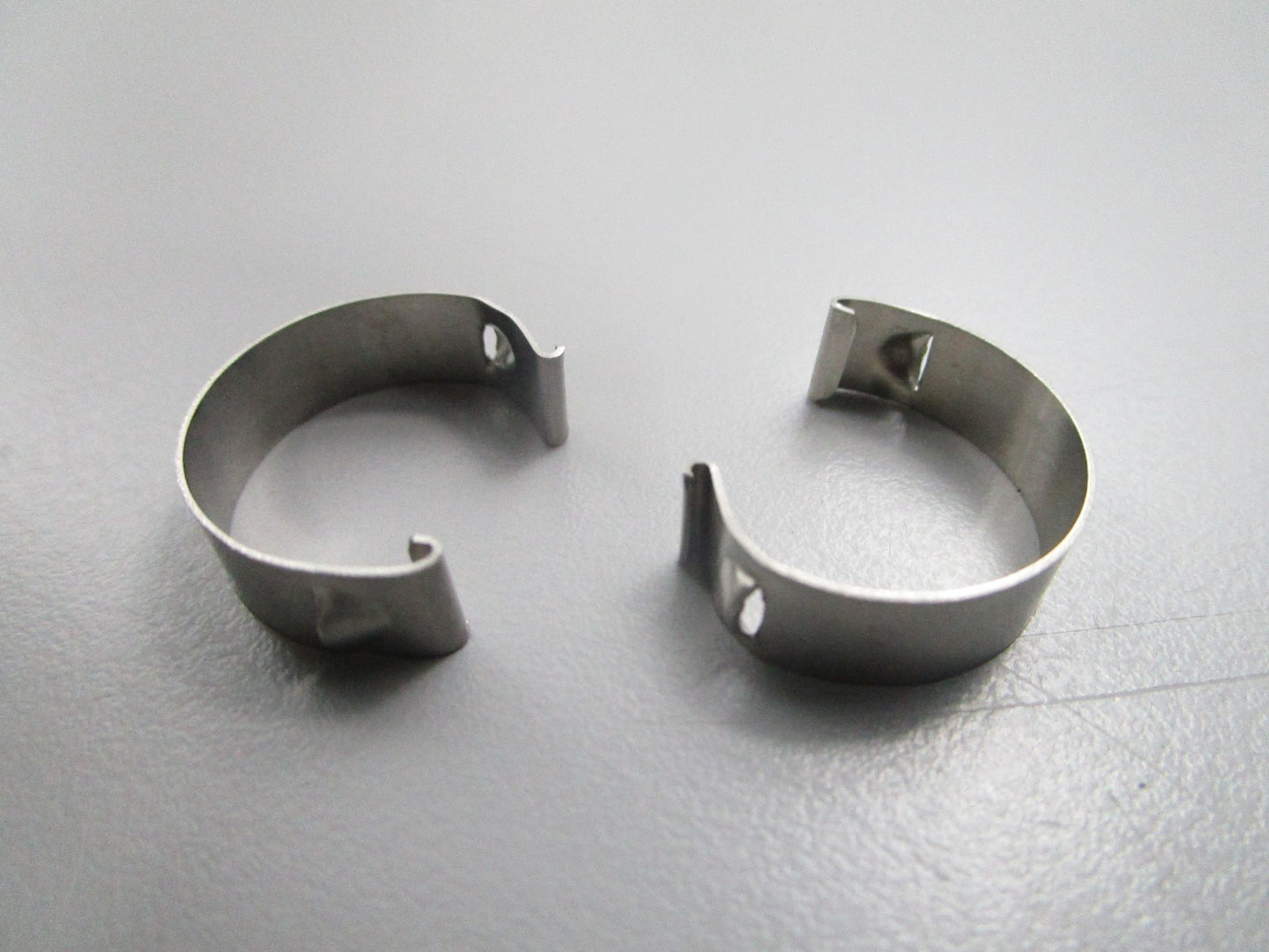 NEW OEM (LOT OF 2) 303596 0303596 OMC Johnson Evinrude Hose Clamp 0810