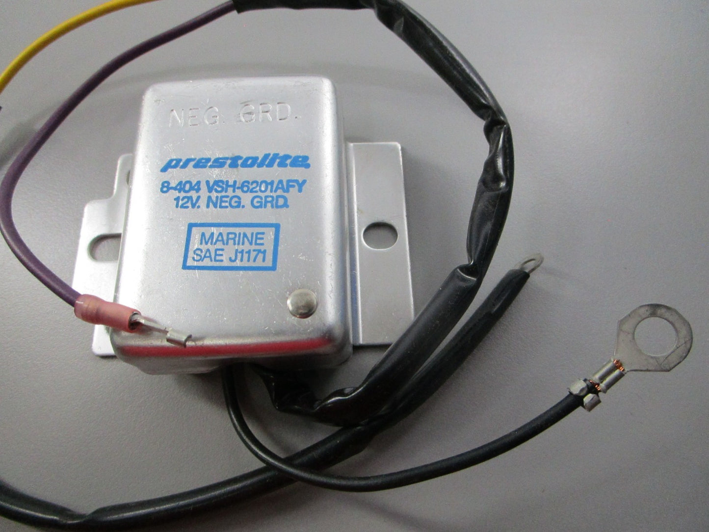 NEW OEM 383440 0383440 OMC Johnson Evinrude Voltage Regulator 0810