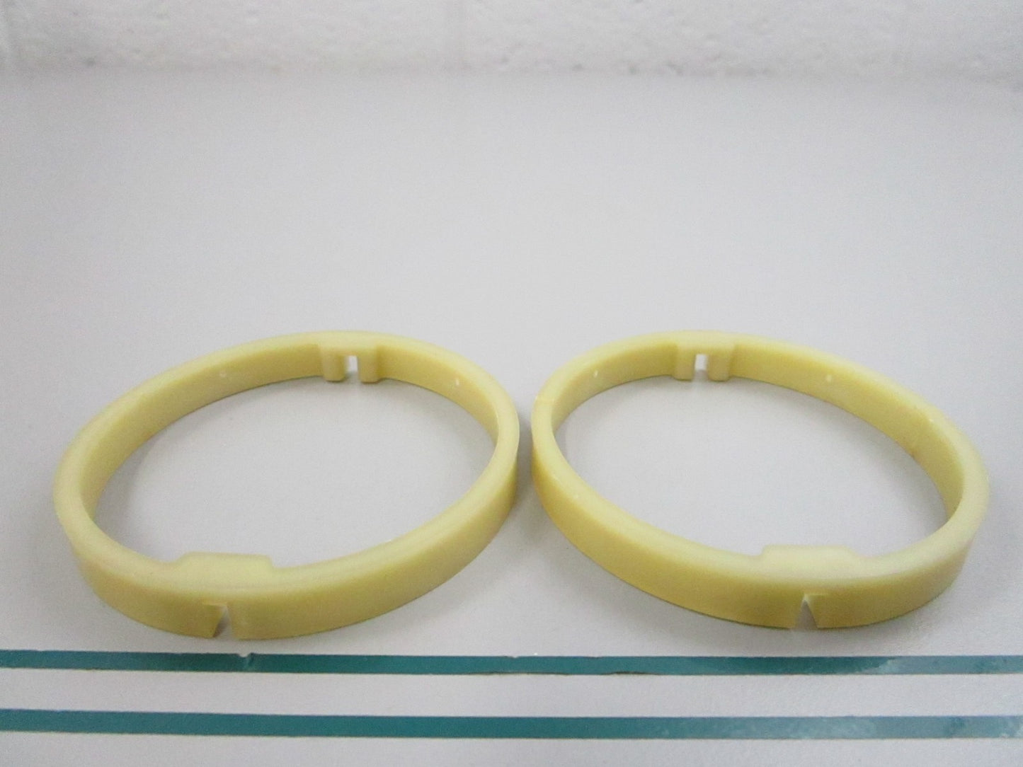 NEW OEM (LOT OF 2) 60931 Mercury Quicksilver Retainer 0810