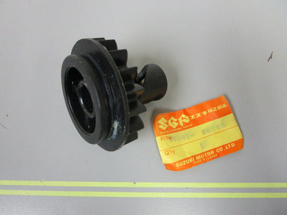*NEW OEM* 0720 Suzuki Starter Pinion 18261-98300