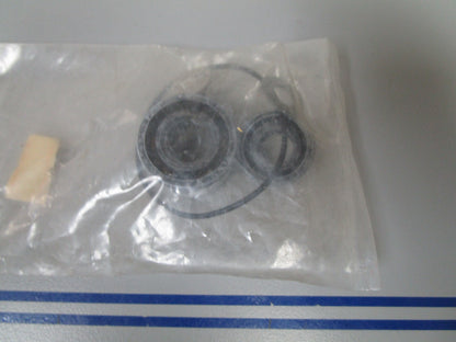 *NEW OEM* 0810 OMC Johnson Evinrude Seal Kit 114831