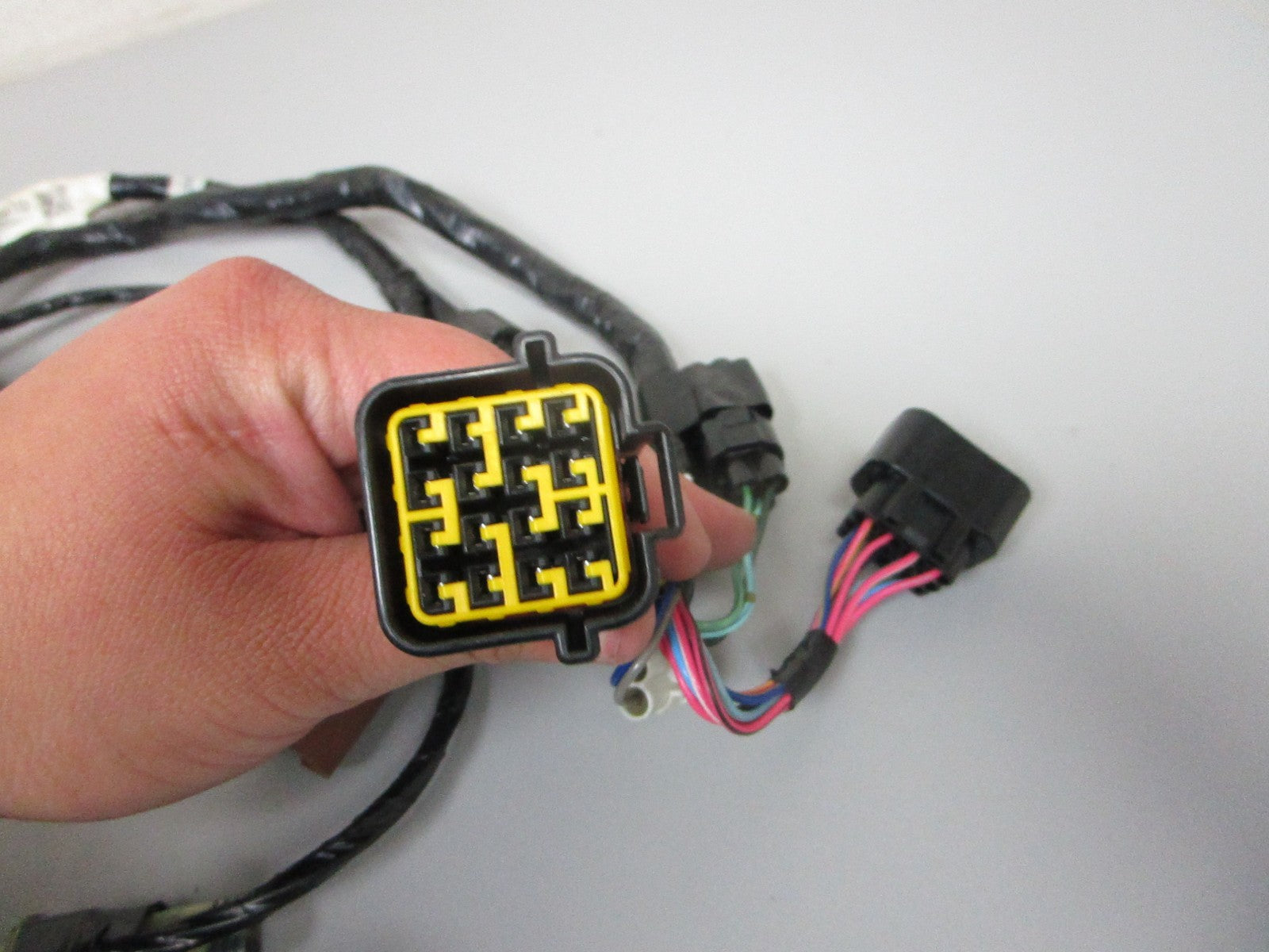 NEW OEM Suzuki 36624-98J10 2007- 2011 300hp Wire Harness Ay 0720