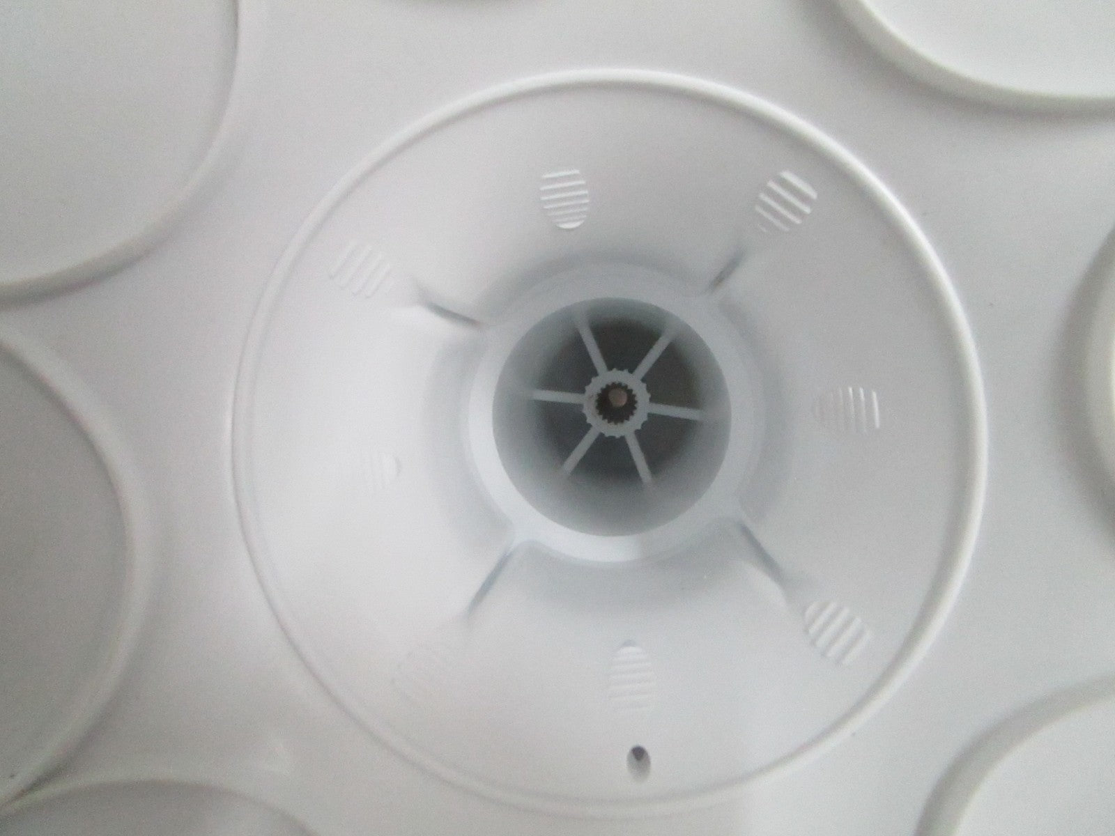 *NEW OEM* 0820 Whirlpool Washer Agitator 3951632