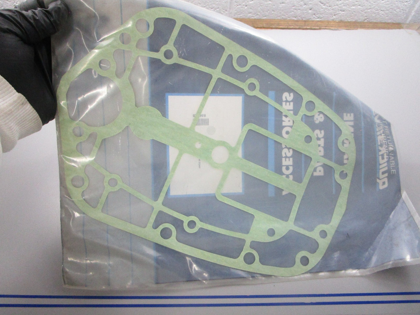 NEW OEM 27-823988 Mercury Quicksilver Gasket 0810