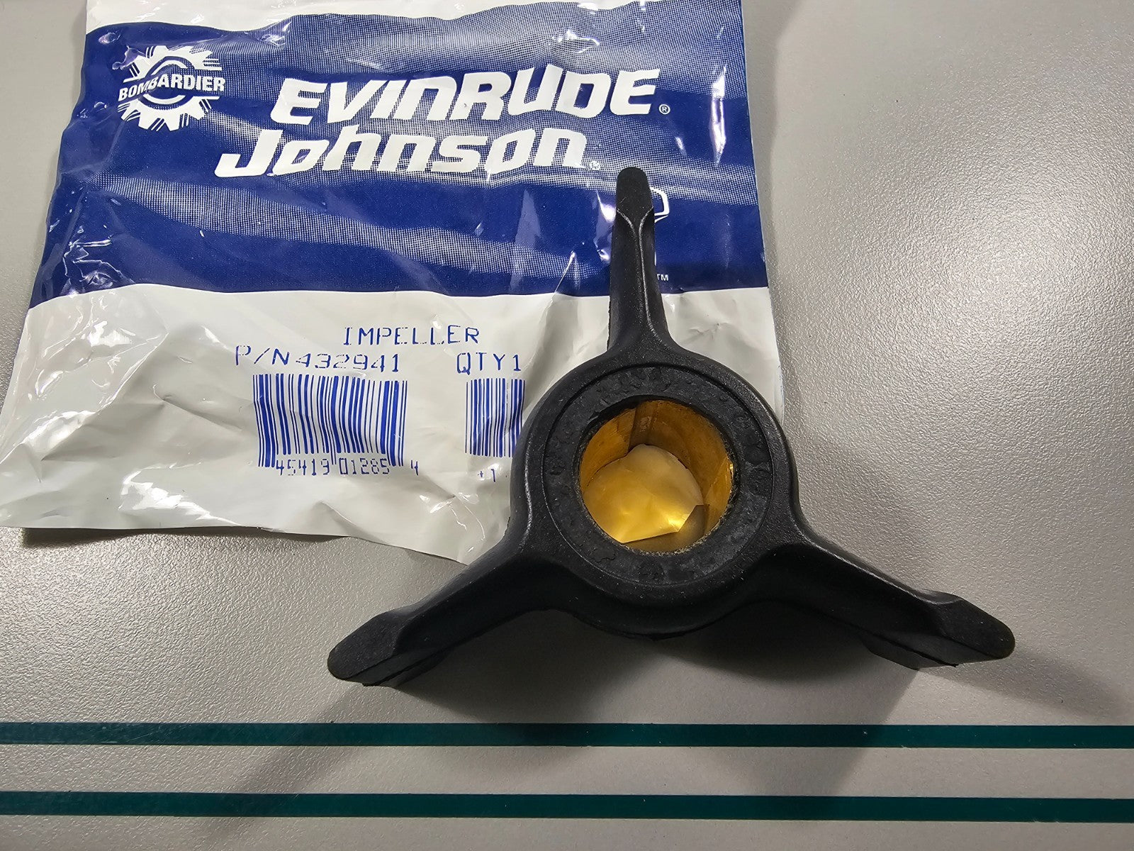 NEW OEM 432941 0432941 OMC Johnson Evinrude Impeller 0810