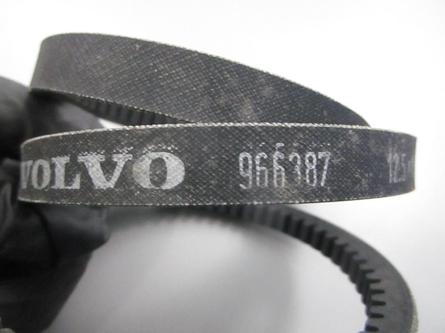 NEW OEM 966387 Volvo Penta Drive Belt 0810