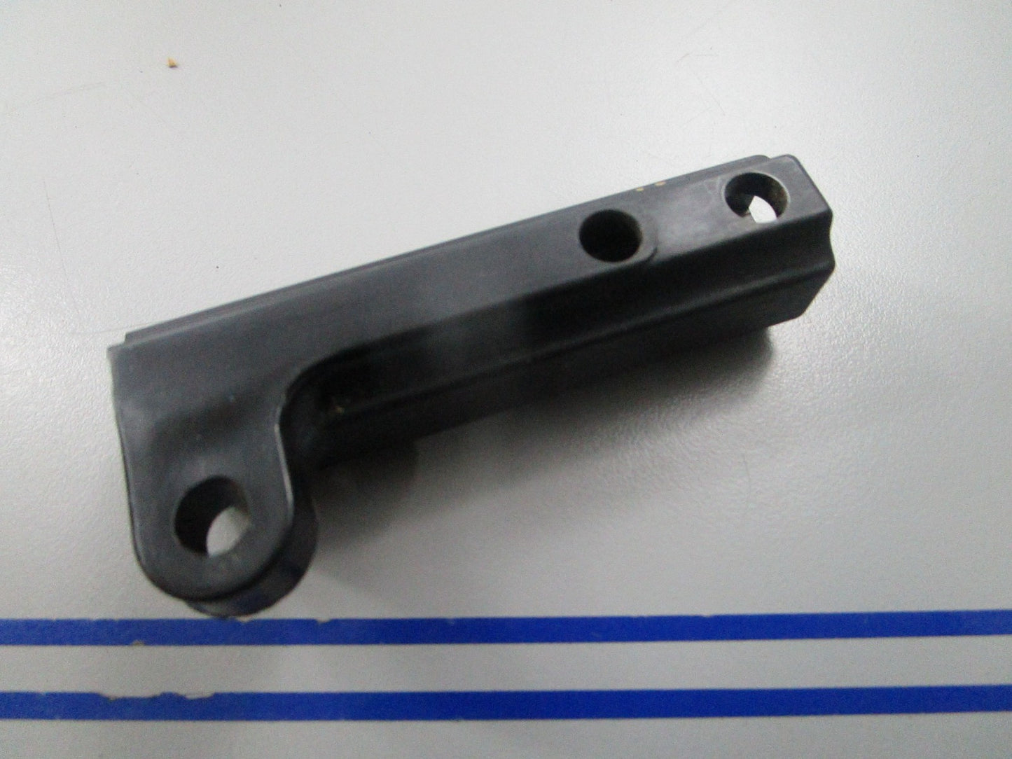 NEW OEM 123440 0123440 OMC Johnson Evinrude Connector 0810