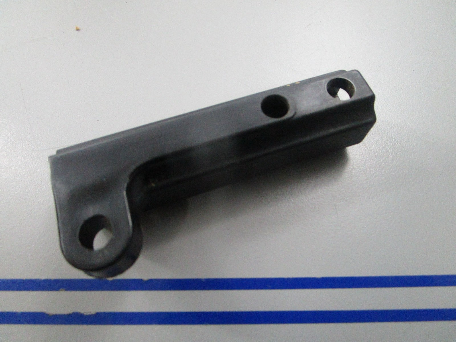 NEW OEM 123440 0123440 OMC Johnson Evinrude Connector 0810