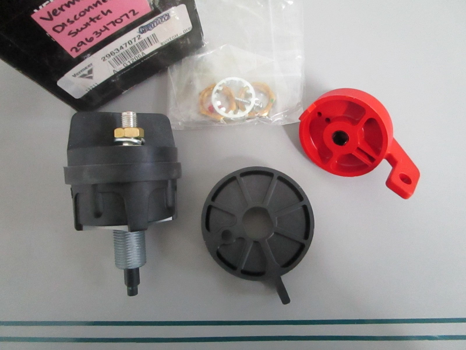 NEW OEM 296347072 Vermeer Disconnect Switch 0820
