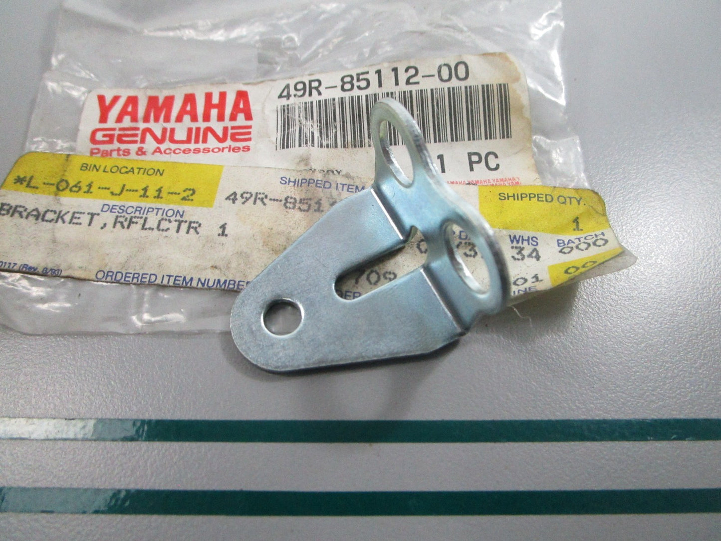 NEW OEM 49R-85112-00-00 Yamaha Reflector Bracket 0810
