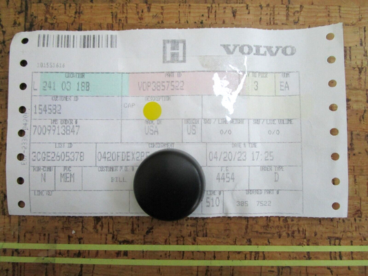 *NEW OEM* 0810 Volvo Penta Cap 3857522