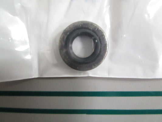 NEW OEM 321788 0321788 OMC Johnson Evinrude Seal 0820