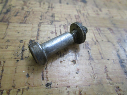 *NEW OEM* 0810 OMC Johnson Evinrude Shoulder Screw 312831 0312831