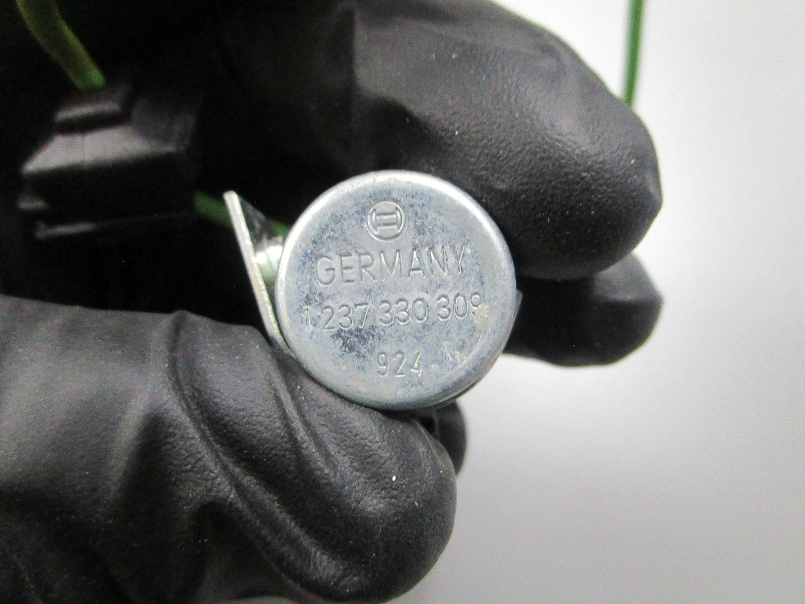 *NEW OEM* 0810 Volvo Penta Capacitor 834546