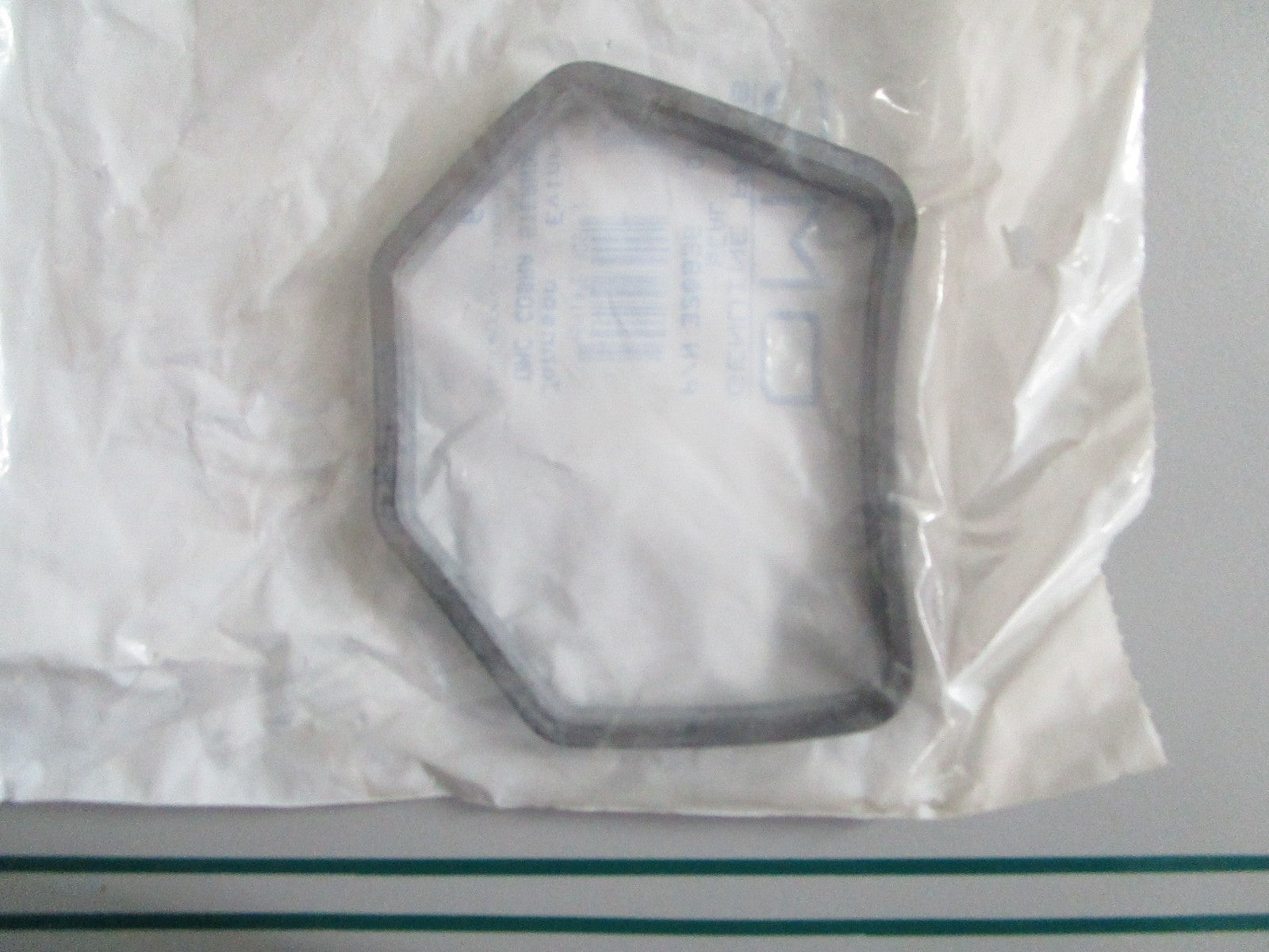 NEW OEM 320936 0320936 OMC Johnson Evinrude Seal 0820