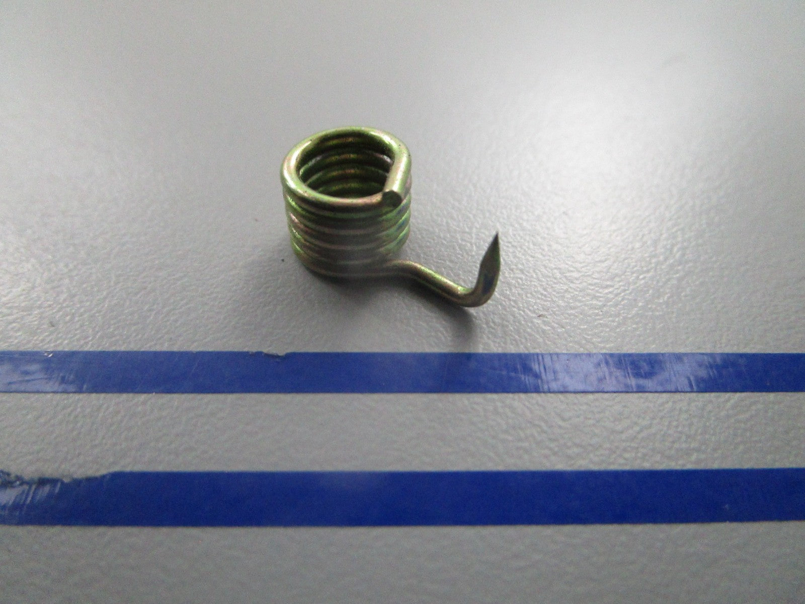 *NEW OEM* 0810 OMC Johnson Evinrude Spring 510231 0510231