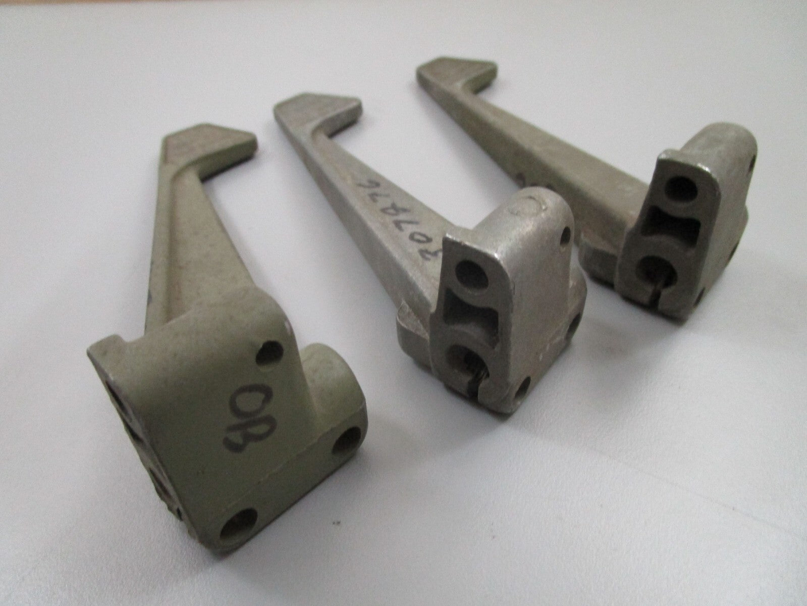 *NEW OEM* (LOT OF 3) 0770 OMC Johnson Evinrude Lock Handle 307276 0307276
